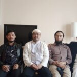 musyawarah dengan dewan syuro