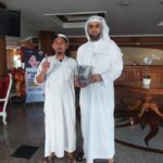 Ustadz Chairullah bersama Syekh Muhammad Jaber dan buku Mimpi Muhammad Qasim